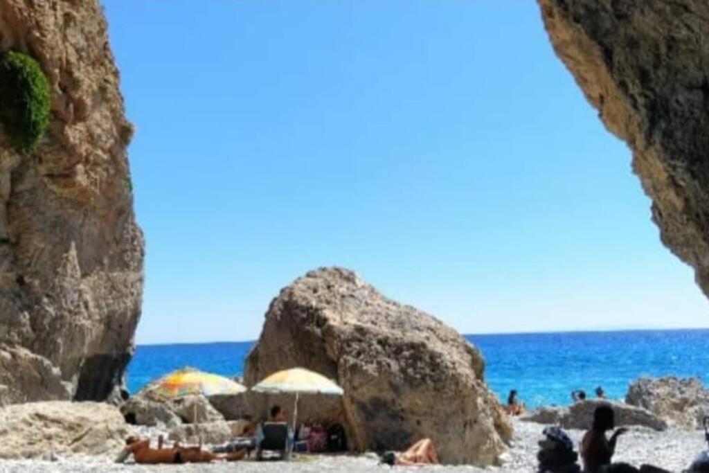 Traditional Villa With Pool In Sfakia Imbros 外观 照片