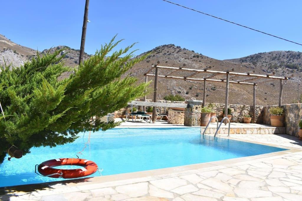 Traditional Villa With Pool In Sfakia Imbros 外观 照片