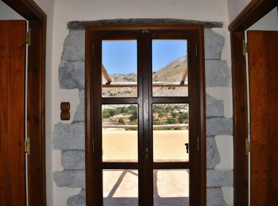 Traditional Villa With Pool In Sfakia Imbros 外观 照片