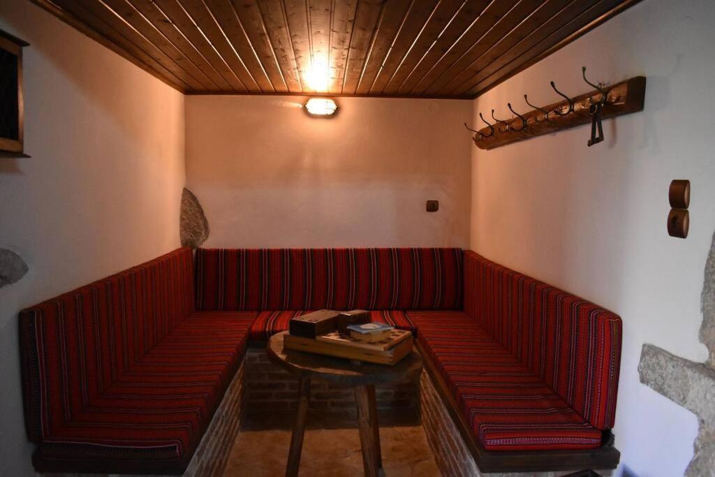 Traditional Villa With Pool In Sfakia Imbros 外观 照片