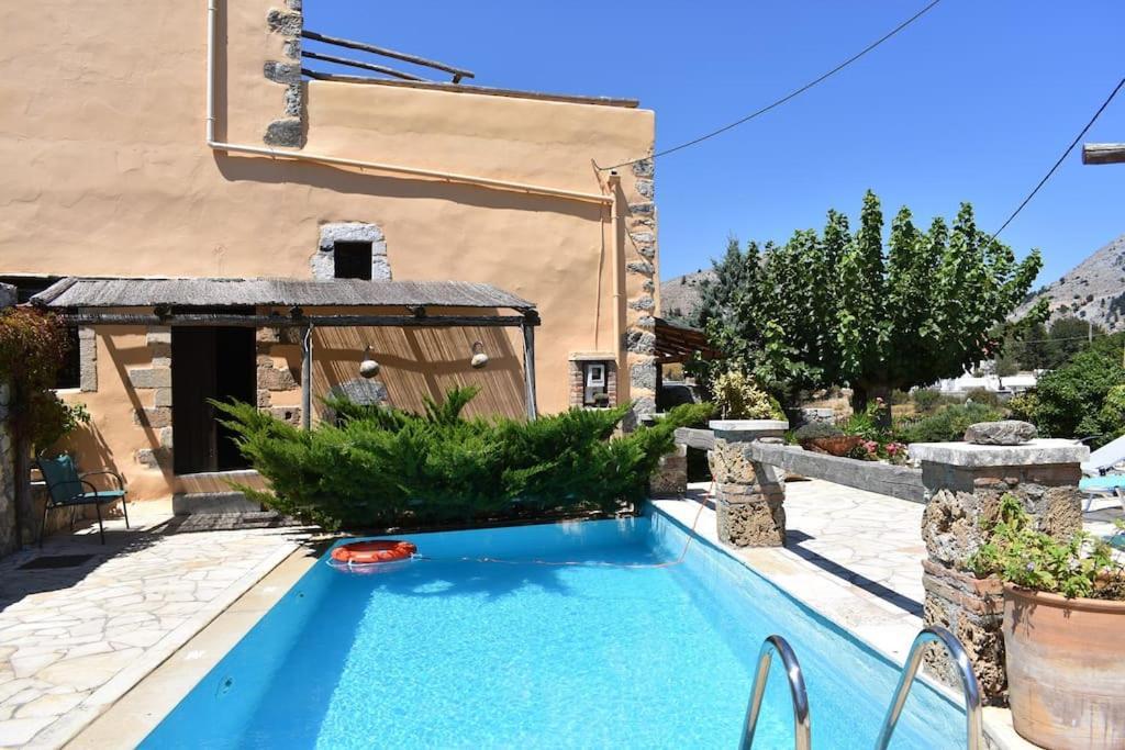 Traditional Villa With Pool In Sfakia Imbros 外观 照片