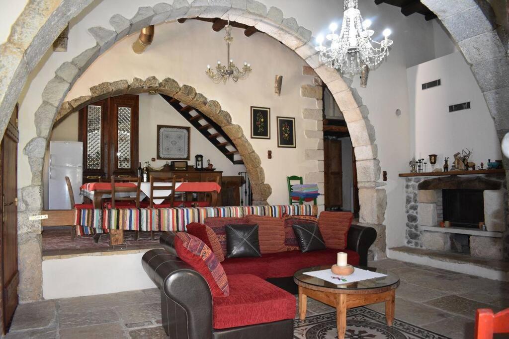 Traditional Villa With Pool In Sfakia Imbros 外观 照片
