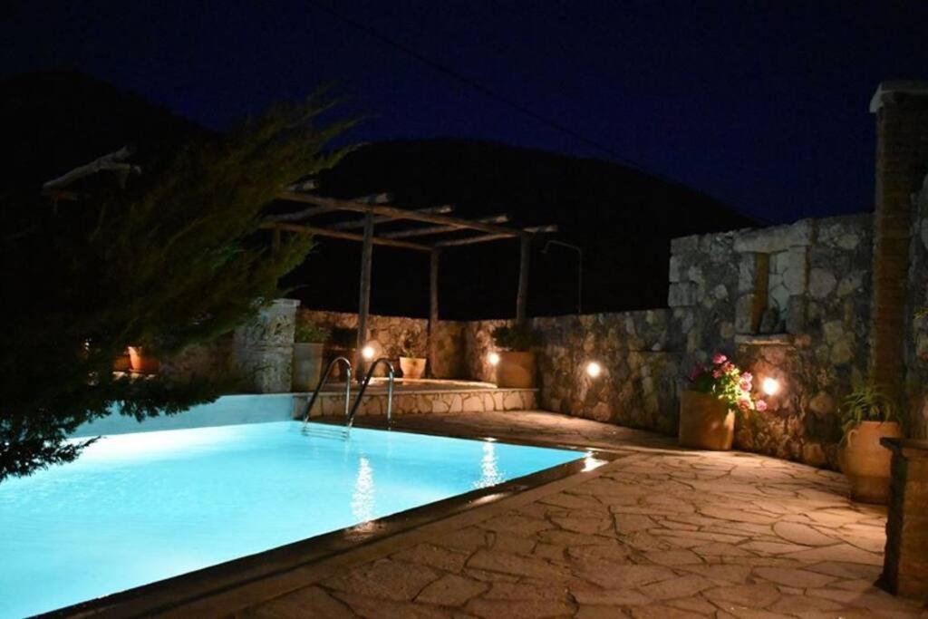 Traditional Villa With Pool In Sfakia Imbros 外观 照片